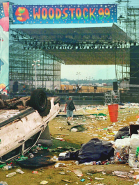 voir serie Chaos d'anthologie : Woodstock 99 saison 1